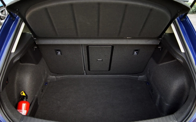 Seat Leon cena 77500 przebieg: 65906, rok produkcji 2021 z Kozienice małe 742